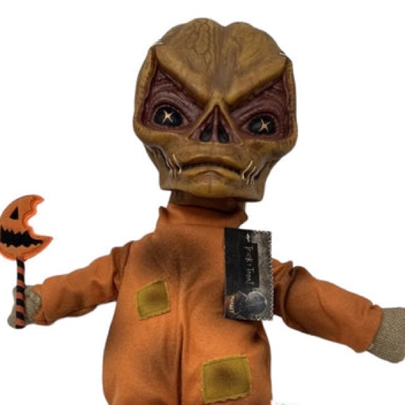 Spirit Halloween Trick 'R Treat Unmasked Sam Plush NWT - Picture 7 of 14